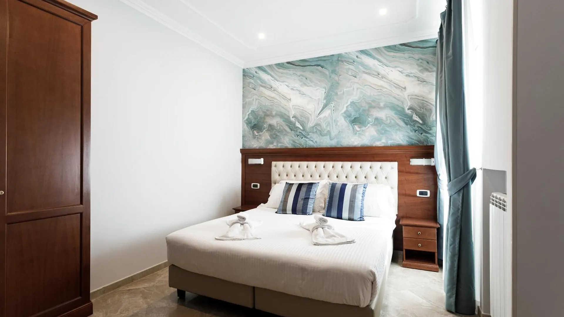 Hotel Esposizione Luxury Rom 3*,